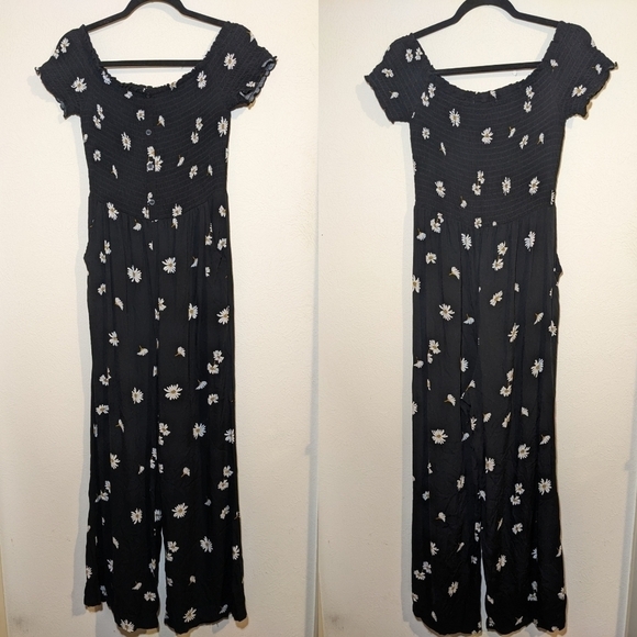 Black daisy smocked wide leg jumpsuit - Picture 1 of 5